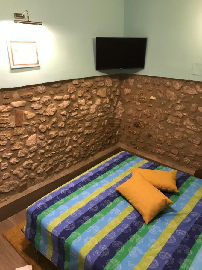 Lo Gnomo Bed & Breakfast Sulmona Exterior foto
