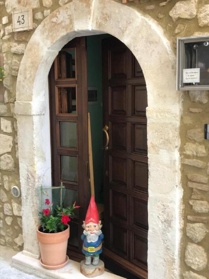Lo Gnomo Bed & Breakfast Sulmona Exterior foto