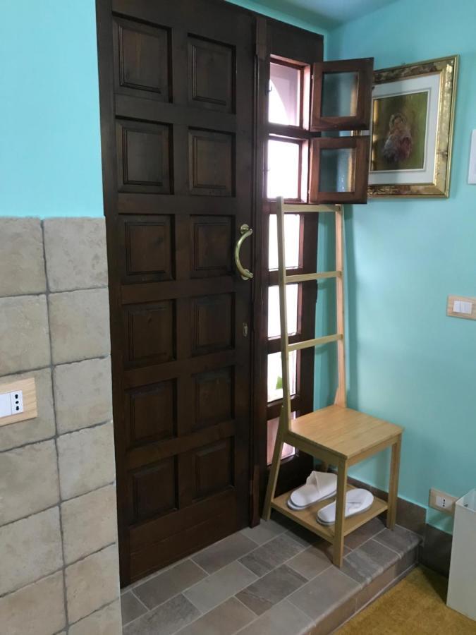 Lo Gnomo Bed & Breakfast Sulmona Exterior foto