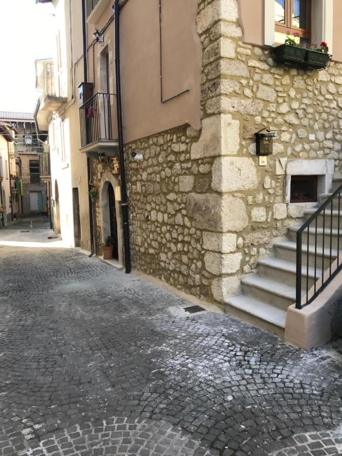 Lo Gnomo Bed & Breakfast Sulmona Exterior foto